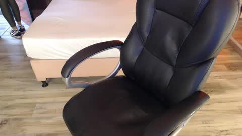 SAM MANSON online show from April 9, 2026, 12:10 pm