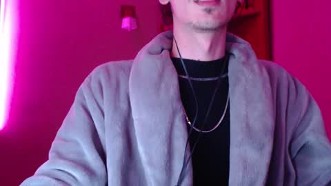 sam_skywalker online show from October 8, 2025, 7:44 pm