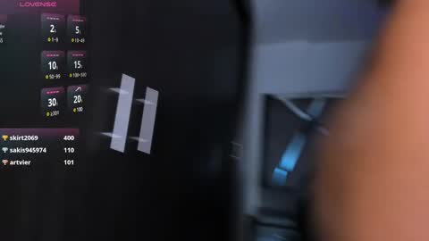 samaay_ online show from February 11, 2025, 5:37 am