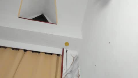 samaelandlilitt online show from December 22, 2025, 6:32 am