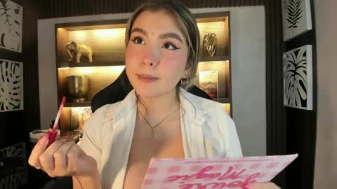 Snapshot of samanta_bone chatting on January 13, 2025, 12:30 am Samanta online show from January 13, 2025, 12:30 am