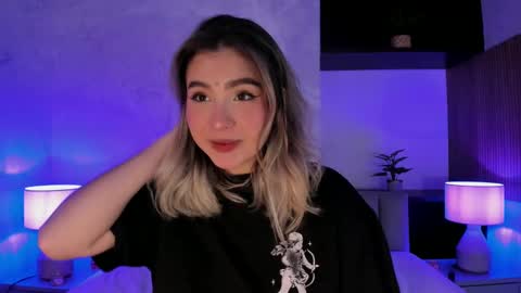 Snapshot of samanta_bone chatting on January 27, 2025, 12:22 am Samanta online show from January 27, 2025, 12:22 am