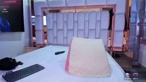 S A M A N T A   online show from February 15, 2025, 9:16 am