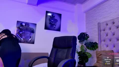 Samantha online show from December 18, 2025, 1:06 pm