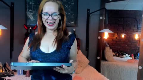 Snapshot of samantha_mature56 chatting on February 5, 2025, 11:02 am Sam online show from February 5, 2025, 11:02 am