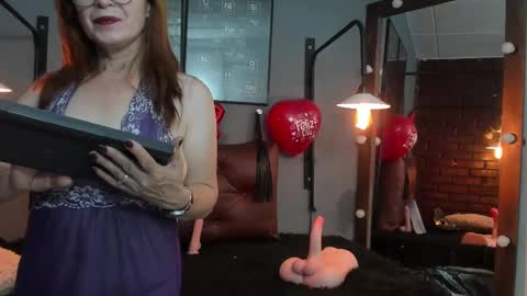 Snapshot of samantha_mature56 chatting on February 15, 2025, 9:38 am Sam online show from February 15, 2025, 9:38 am