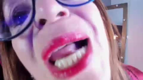 Snapshot of samantha_mature56 chatting on September 29, 2025, 9:14 am Sam online show from September 29, 2025, 9:14 am