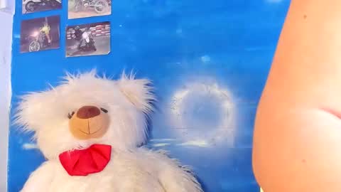 Sam online show from November 12, 2025, 8:52 pm