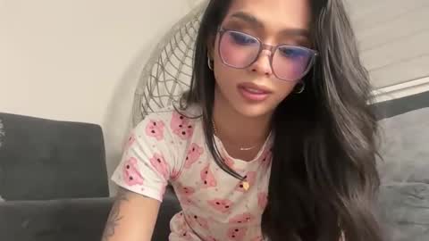 Snapshot of samanthabernardo_ chatting on June 11, 2026, 4:43 am Samantha Bernardo online show from June 11, 2026, 4:43 am