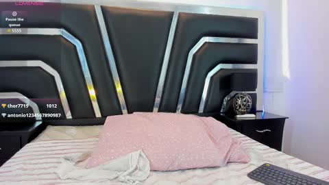 Sweet Samantha   online show from March 8, 2025, 6:37 pm