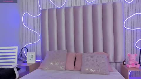 Alejandra  online show from January 19, 2026, 12:09 pm