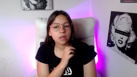 Snapshot of samantharoldan chatting on January 20, 2025, 4:34 pm Samantha online show from January 20, 2025, 4:34 pm