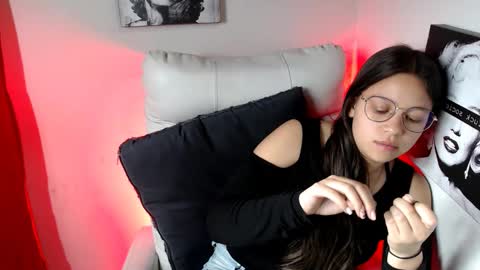 Snapshot of samantharoldan chatting on February 10, 2025, 7:28 pm Samantha online show from February 10, 2025, 7:28 pm