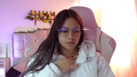 Snapshot of samantharoldan chatting on February 18, 2025, 7:09 pm Samantha online show from February 18, 2025, 7:09 pm