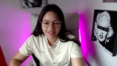 Snapshot of samantharoldan chatting on March 2, 2025, 4:53 pm Samantha online show from March 2, 2025, 4:53 pm