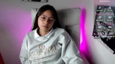 Snapshot of samantharoldan chatting on March 4, 2025, 5:13 pm Samantha online show from March 4, 2025, 5:13 pm