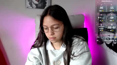 Snapshot of samantharoldan chatting on March 4, 2025, 8:16 pm Samantha online show from March 4, 2025, 8:16 pm