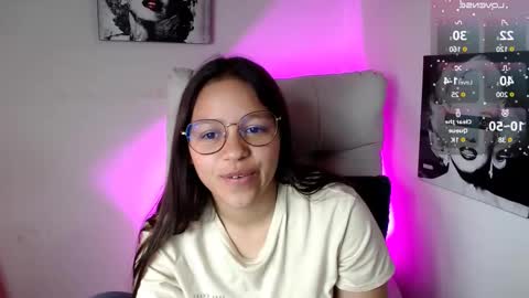 Snapshot of samantharoldan chatting on March 8, 2025, 5:11 pm Samantha online show from March 8, 2025, 5:11 pm
