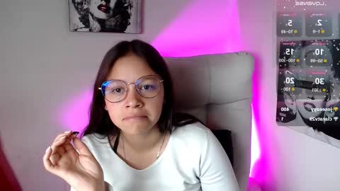 Snapshot of samantharoldan chatting on March 10, 2025, 5:07 pm Samantha online show from March 10, 2025, 5:07 pm