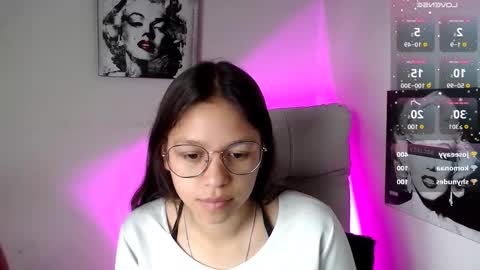 Snapshot of samantharoldan chatting on March 10, 2025, 8:12 pm Samantha online show from March 10, 2025, 8:12 pm