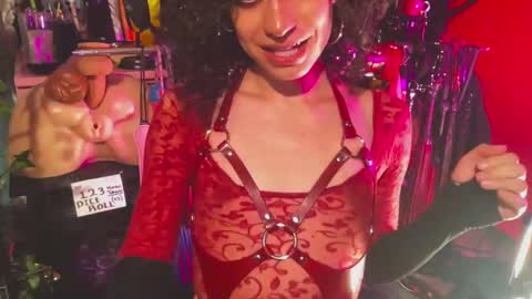 Samantha SayTen online show from November 7, 2025, 2:11 am