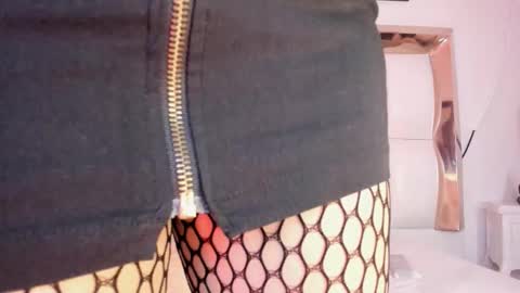 Snapshot of samanttamilf chatting on September 20, 2025, 10:11 pm samanttamilf online show from September 20, 2025, 10:11 pm