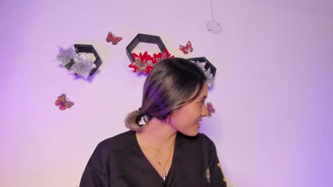 Samara is my name a pleasure delighted that you are here leave your thumb up it is important to me online show from January 14, 2025, 2:50 am