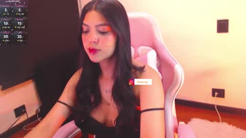 Snapshot of samara_lam chatting on December 8, 2024, 8:47 pm Sammy  online show from December 8, 2024, 8:47 pm