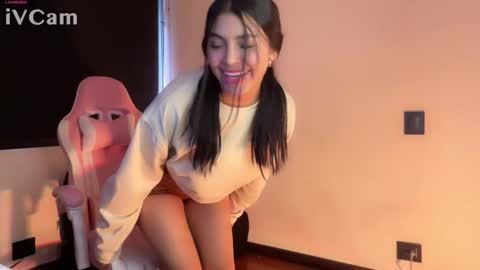 Snapshot of samara_lam chatting on February 1, 2025, 7:02 pm Sammy  online show from February 1, 2025, 7:02 pm