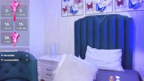 Snapshot of samara_warren chatting on February 1, 2025, 2:24 pm Samara Warren online show from February 1, 2025, 2:24 pm