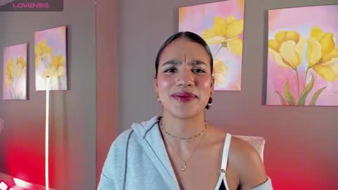 Snapshot of samarhagomez chatting on November 18, 2025, 7:51 pm Samarha Gomez online show from November 18, 2025, 7:51 pm