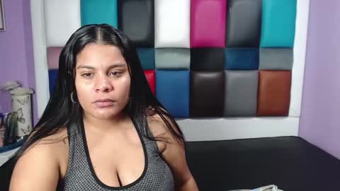 Snapshot of samevanshot chatting on January 12, 2025, 2:45 am samevanshot online show from January 12, 2025, 2:45 am