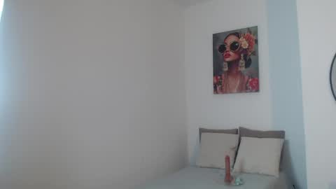 Samantha online show from April 28, 2026, 2:11 pm