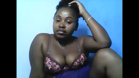 samirah_69 online show from May 6, 2026, 8:36 pm