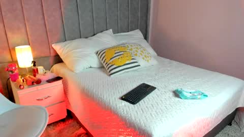 Samira Malek online show from April 2, 2026, 12:58 pm