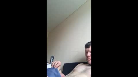samj31916 online show from May 11, 2026, 4:04 pm