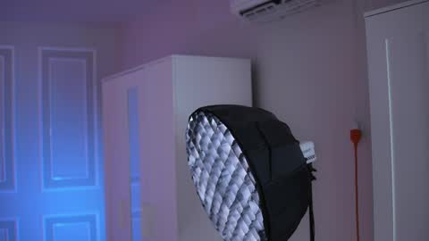 Sammi online show from April 7, 2026, 4:13 am