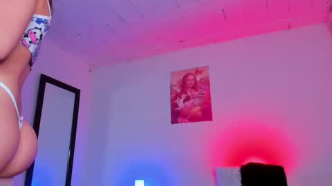 sammy_greyy1 online show from October 29, 2025, 6:26 am