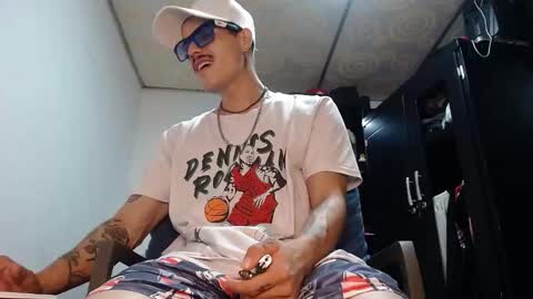 sammy model independiente online show from October 6, 2025, 10:51 pm