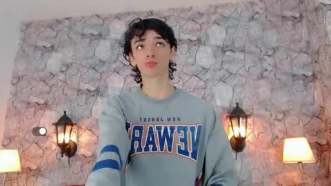 samueel_hilton online show from February 18, 2025, 10:27 am