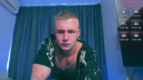 Snapshot of samuel_andrew chatting on January 15, 2025, 6:01 am Samuel online show from January 15, 2025, 6:01 am