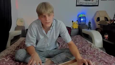 Snapshot of samuel_clark chatting on September 18, 2025, 12:40 pm Sam online show from September 18, 2025, 12:40 pm