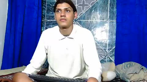 Snapshot of samuel_sincee chatting on October 27, 2025, 5:44 am Samuel Sincee online show from October 27, 2025, 5:44 am