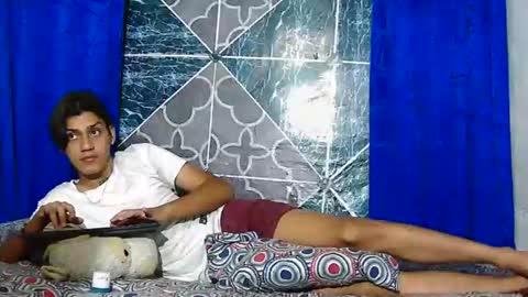 Snapshot of samuel_sincee chatting on November 27, 2025, 6:04 am Samuel Sincee online show from November 27, 2025, 6:04 am