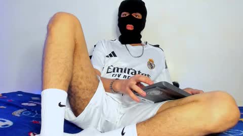   online show from November 28, 2025, 5:54 am