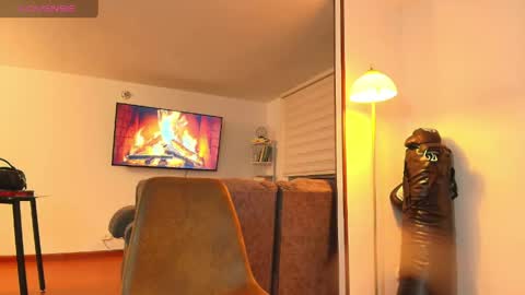 Hello I am absent due to a family calamity I will return soon-hola estoy ausente por un problema familiar volvere pronto. online show from April 21, 2026, 2:51 am