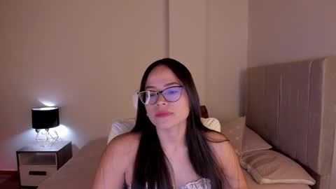 Snapshot of samy_one chatting on April 19, 2026, 9:17 pm Samy online show from April 19, 2026, 9:17 pm