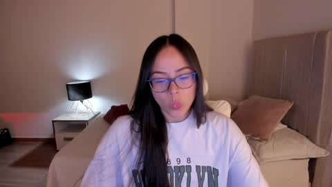 Snapshot of samy_one chatting on May 2, 2026, 9:53 pm Samy online show from May 2, 2026, 9:53 pm