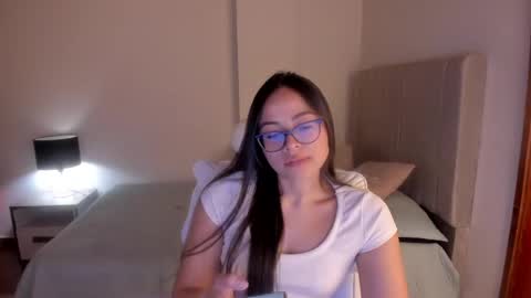 Snapshot of samy_one chatting on June 2, 2026, 10:34 pm Samy online show from June 2, 2026, 10:34 pm