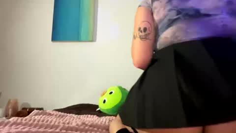 Samymoon online show from December 4, 2025, 7:11 pm